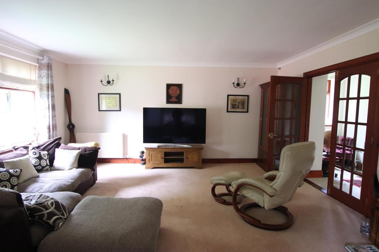 Serene Countryside Home With Manicured Gardens Stonehaven Ngoại thất bức ảnh